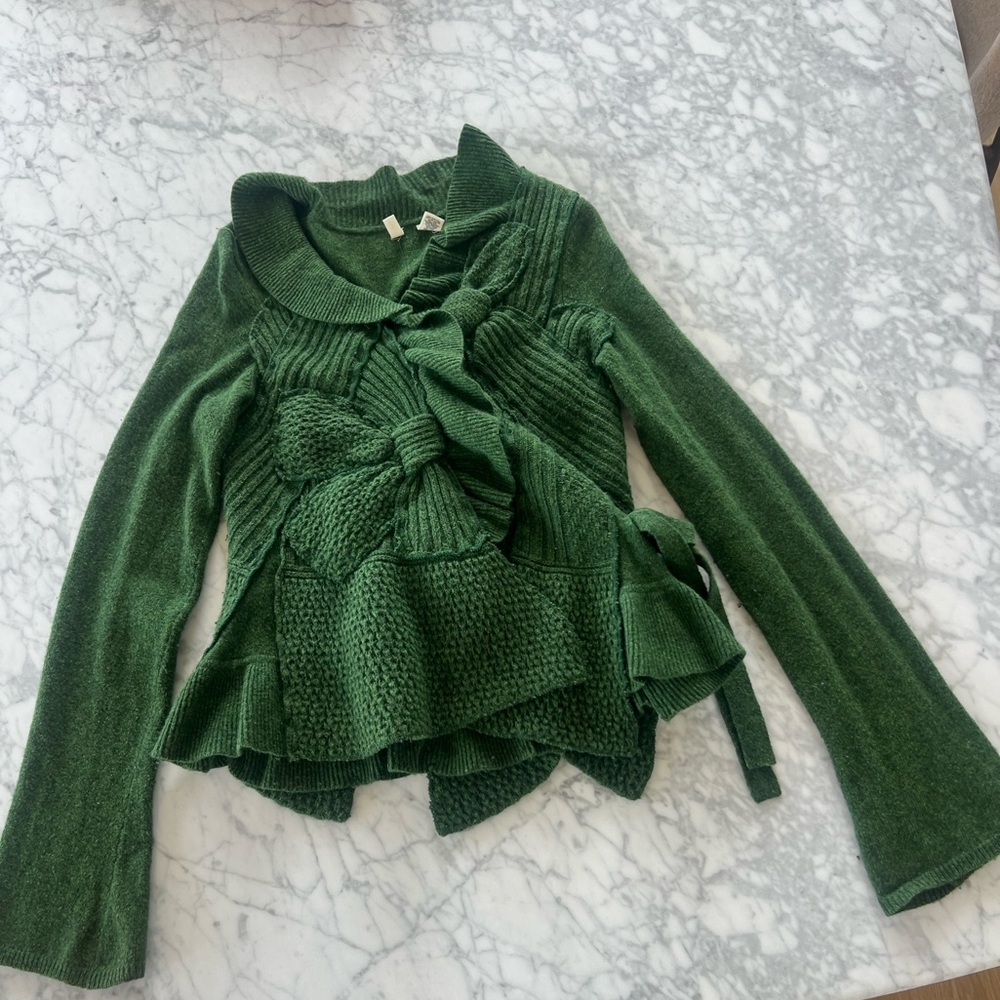 Elegant Green Women's Sweater